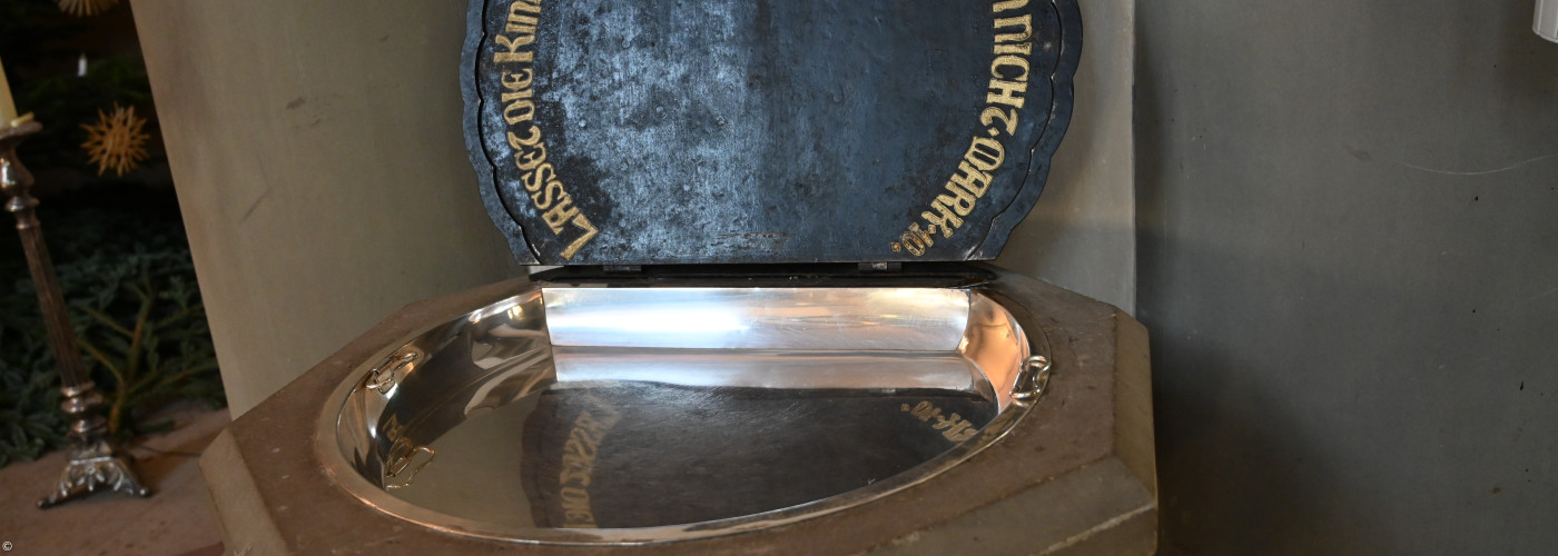Taufstein 3